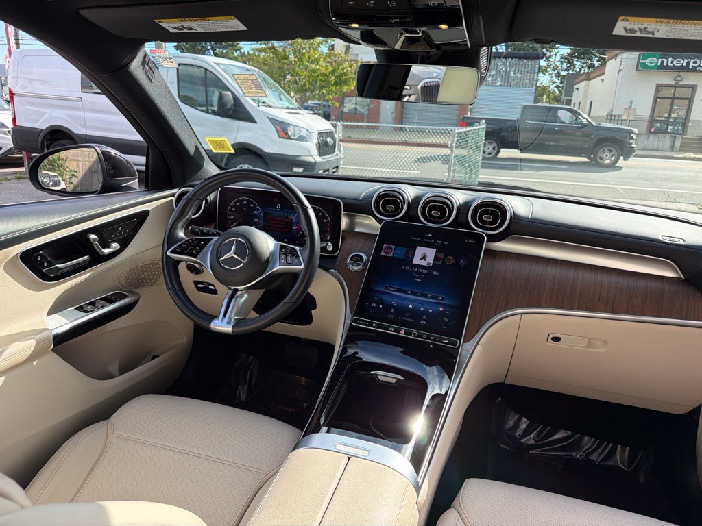 Used 2023 Mercedes-Benz GLC 300 4MATIC image 21