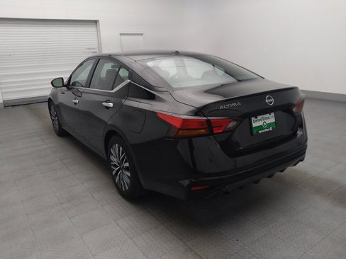 Used 2025 Nissan Altima 2.5 SV FWD image 5