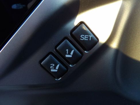 Used 2020 Subaru Outback Limited w/ Popular Package #2 image 15