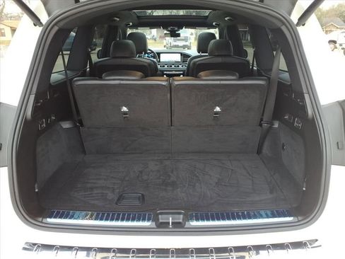 Used 2022 Mercedes-Benz GLS 450 4MATIC image 11