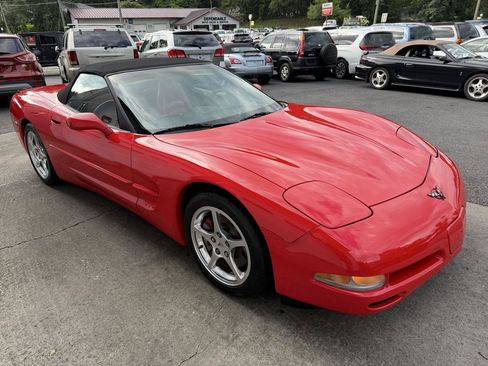 Used 2000 Chevrolet Corvette Convertible w/ Performance Handling Pkg RWD image 6
