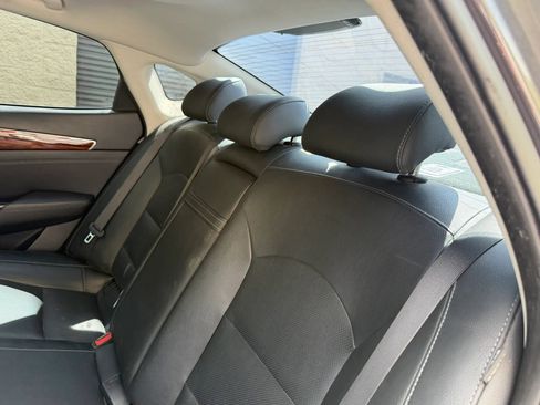Used 2017 Kia Cadenza Technology FWD image 29