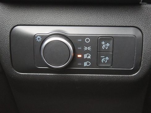 Used 2022 Ford Escape SE w/ Cold Weather Package image 24