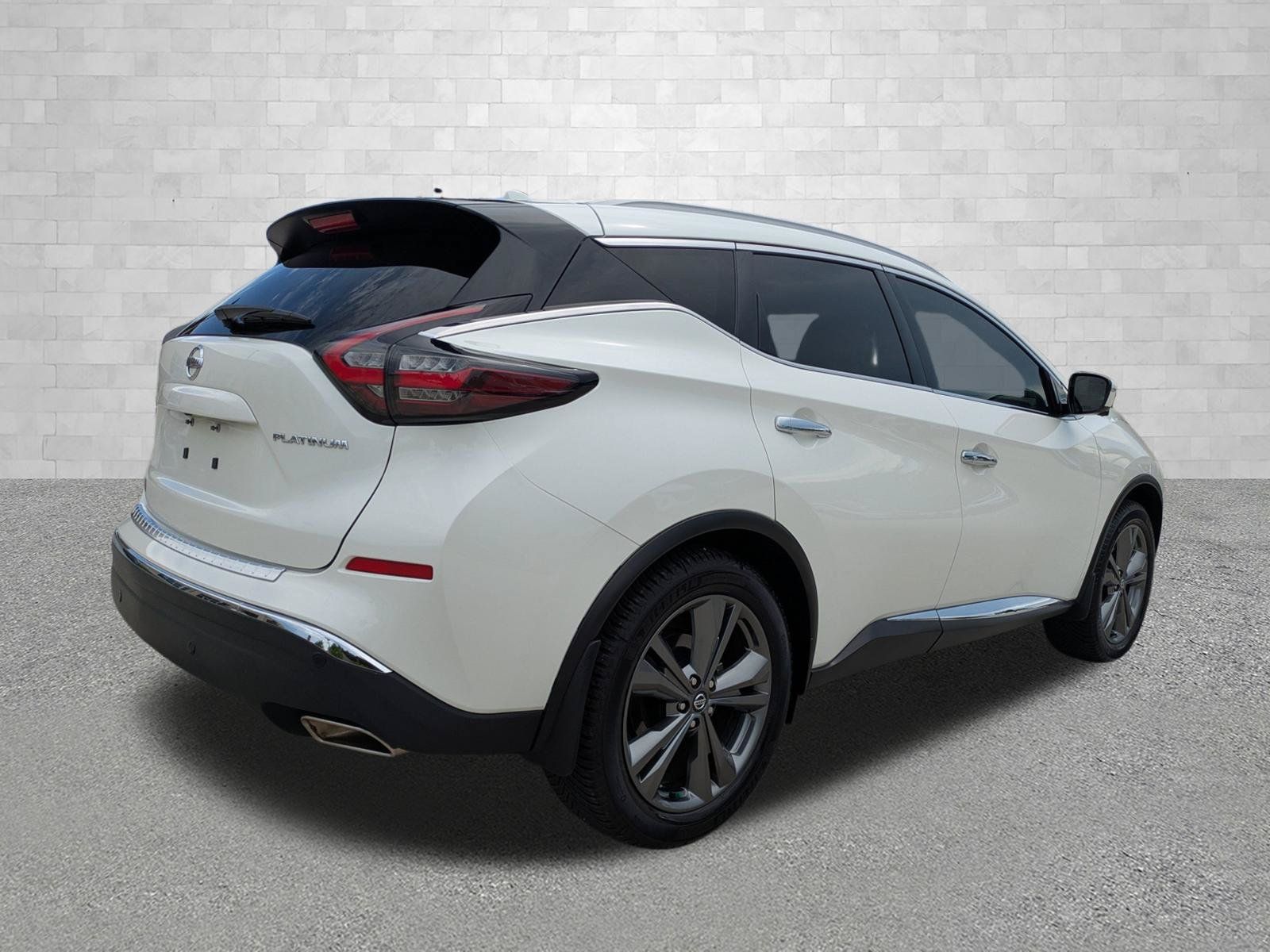 Used 2019 Nissan Murano Platinum FWD image 2