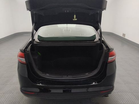 Used 2018 Ford Fusion SE FWD image 29