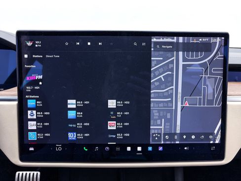 Used 2021 Tesla Model S Plaid image 21