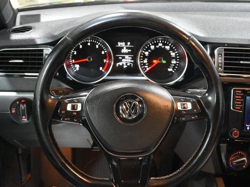 Used 2016 Volkswagen Jetta Sport FWD image 14