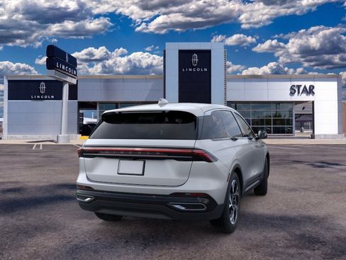 New 2026 Lincoln Nautilus Premier AWD/4WD image 8