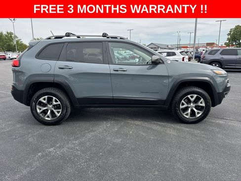 Used 2014 Jeep Cherokee Trailhawk w/ Technology Group AWD/4WD image 30