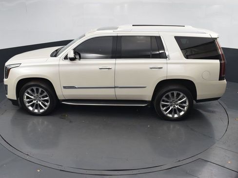 Used 2015 Cadillac Escalade Luxury image 42