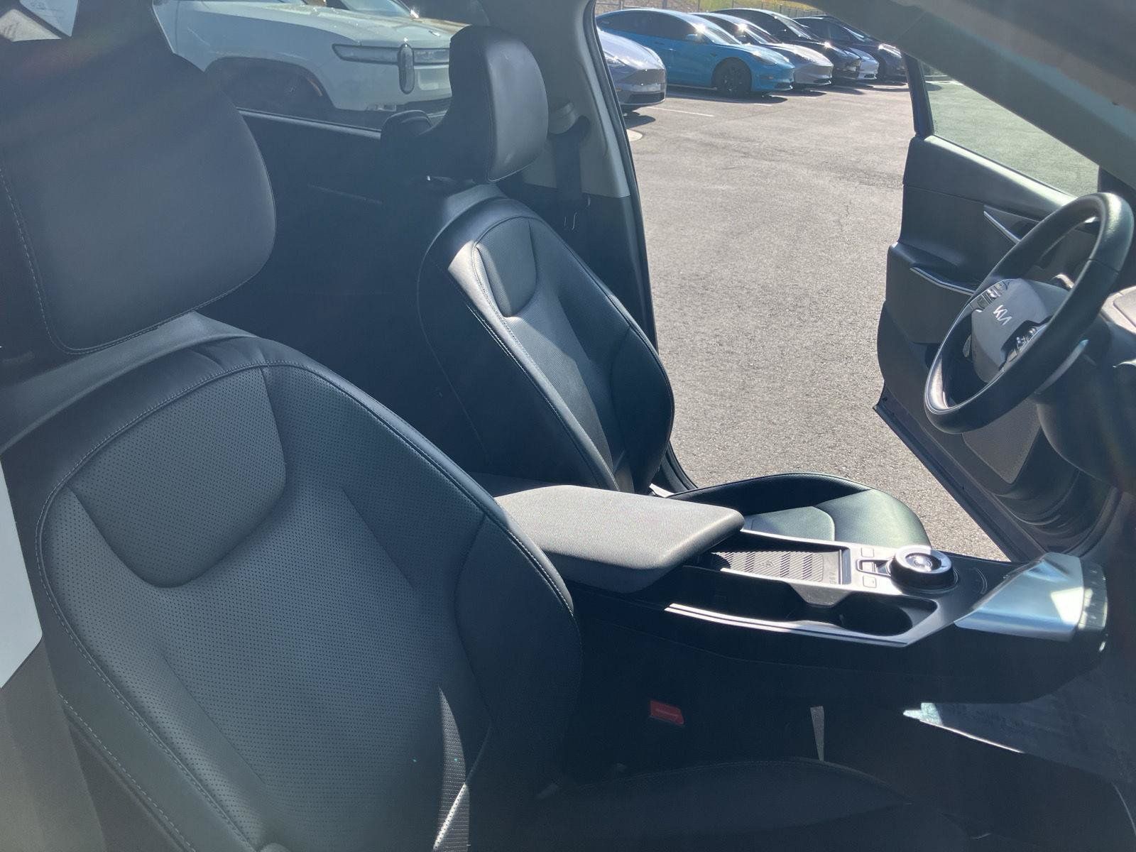 Used 2022 Kia EV6 Wind w/ Wind Technology Package AWD/4WD image 22