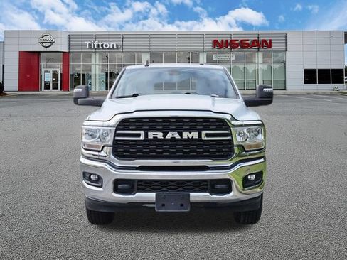 Used 2024 RAM 2500 Big Horn AWD/4WD image 2