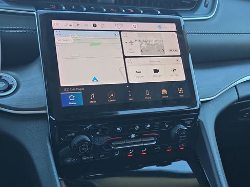 Used 2023 Jeep Grand Cherokee L Limited w/ Luxury Tech Group II image 16