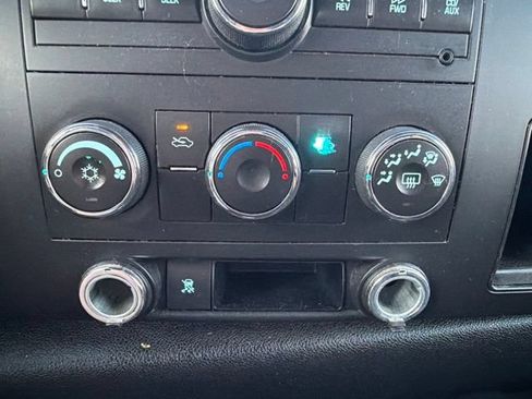 Used 2009 Chevrolet Silverado 1500 LT w/ Power Pack Plus AWD/4WD image 13