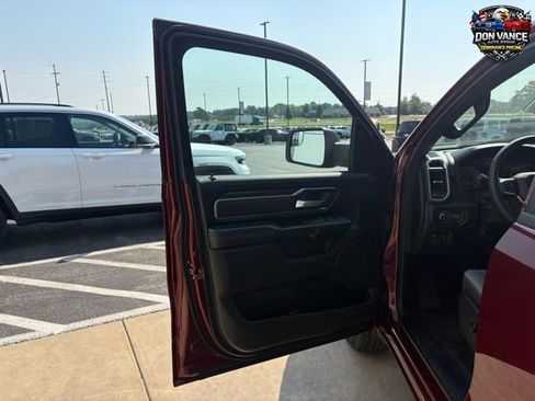 Certified 2025 RAM 1500 Big Horn AWD/4WD image 9