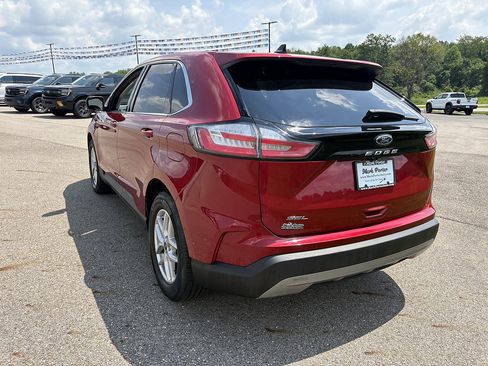 Used 2021 Ford Edge SEL w/ Convenience Package FWD image 3