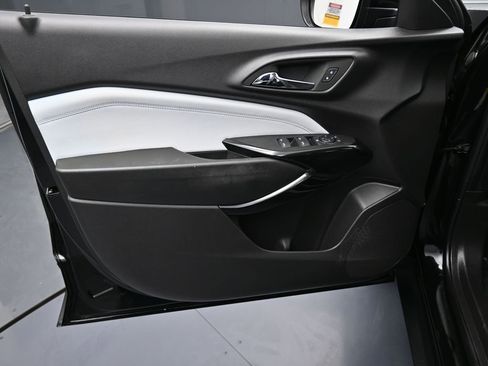 Used 2024 Chevrolet Trax LT image 12