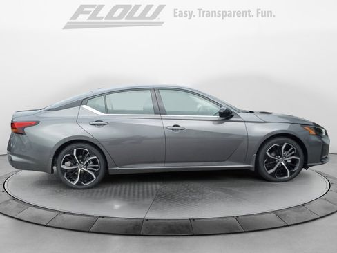 New 2025 Nissan Altima 2.5 SR w/ SR Premium Package image 8