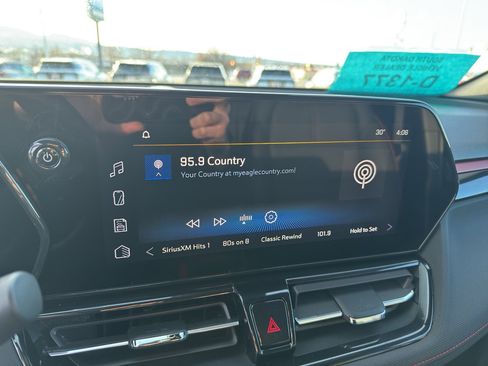 Used 2024 Chevrolet TrailBlazer RS w/ Driver Confidence Package image 17