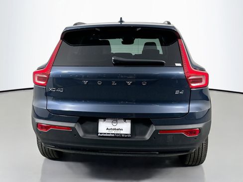 New 2026 Volvo XC40 B4 Plus w/ Protection Package Premier FWD image 6