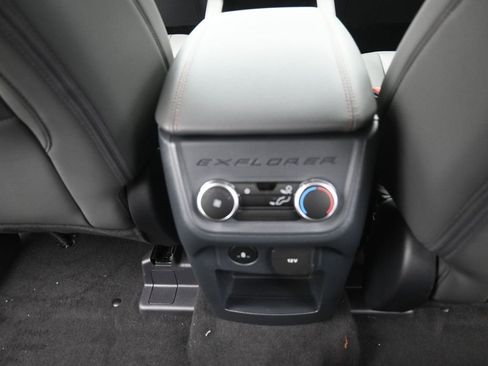 New 2025 Ford Explorer Active w/ Active Comfort Package image 14