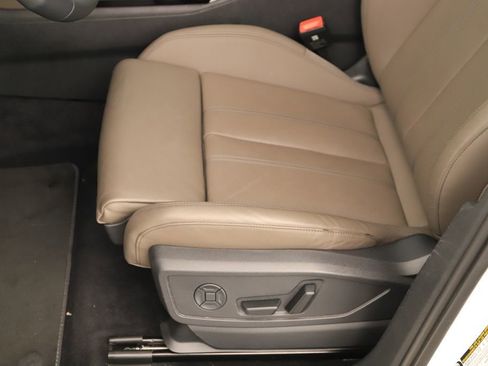 Certified 2025 Audi Q5 Prestige AWD/4WD image 25
