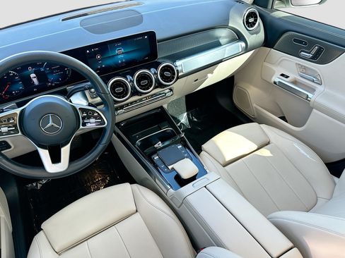 Used 2021 Mercedes-Benz GLB 250 image 23