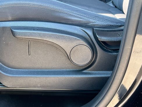 Used 2020 Kia Sorento LX FWD image 26