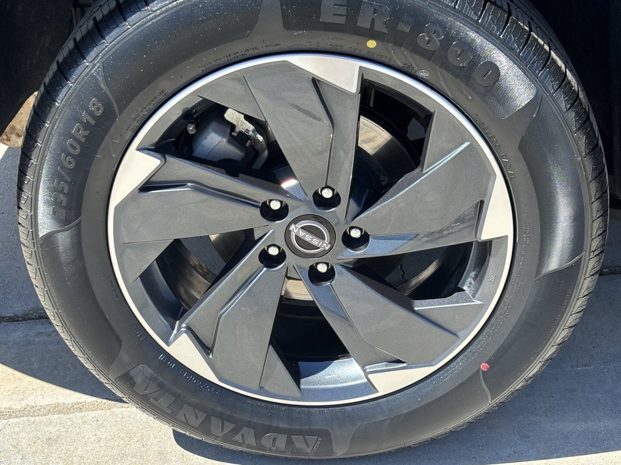 Used 2025 Nissan Rogue SV AWD/4WD image 7