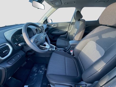 New 2026 Hyundai Venue SE image 14