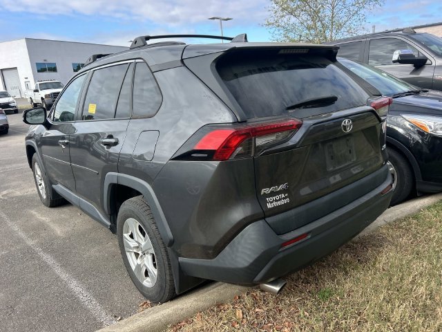 Used 2021 Toyota RAV4 XLE w/ Convenience Package FWD image 8