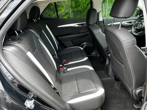 Certified 2025 Buick Envision Sport Touring AWD/4WD image 38