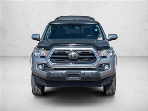 Used 2019 Toyota Tacoma SR5 AWD/4WD image 2
