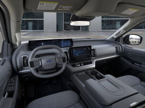 New 2025 Ford Expedition Max Active image 9