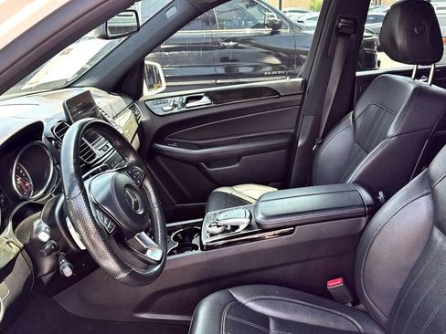 Used 2018 Mercedes-Benz GLS 450 4MATIC w/ Premium Package image 9