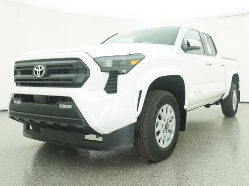 New 2026 Toyota Tacoma SR5 image 32