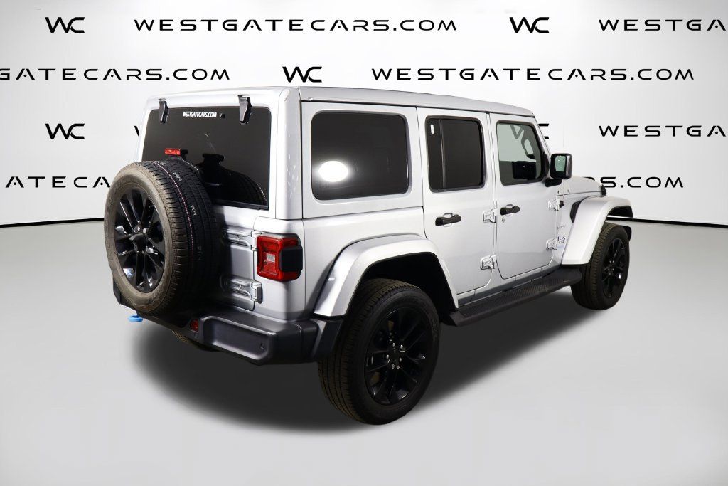 Used 2022 Jeep Wrangler Unlimited Sahara w/ Cold Weather Group AWD/4WD image 47