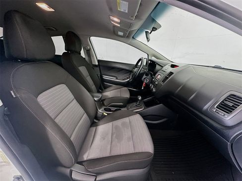 Used 2015 Kia Forte EX image 24