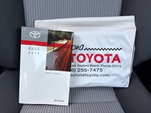 Used 2014 Toyota RAV4 LE FWD image 30