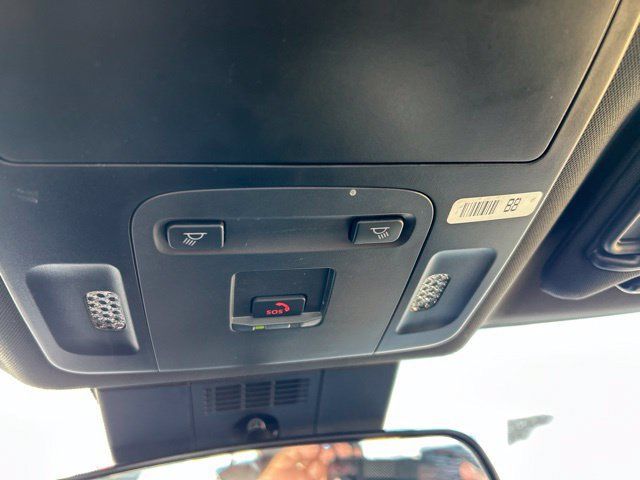 Used 2025 Toyota Camry SE FWD image 21