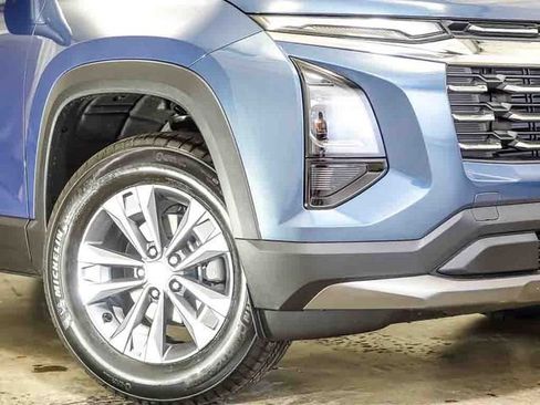 New 2026 Chevrolet Equinox LT w/ LPO, Floor Liner Package AWD/4WD image 4