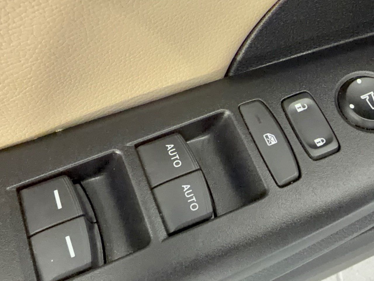 Used 2019 Honda Civic Touring image 15