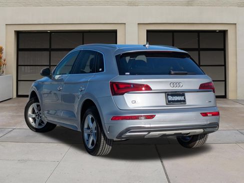 Used 2021 Audi Q5 2.0T Premium w/ Convenience Package AWD/4WD image 2