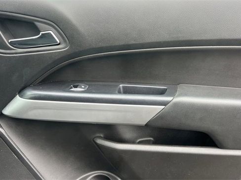 Used 2020 Chevrolet Colorado LT w/ Colorado RST Special Edition image 20