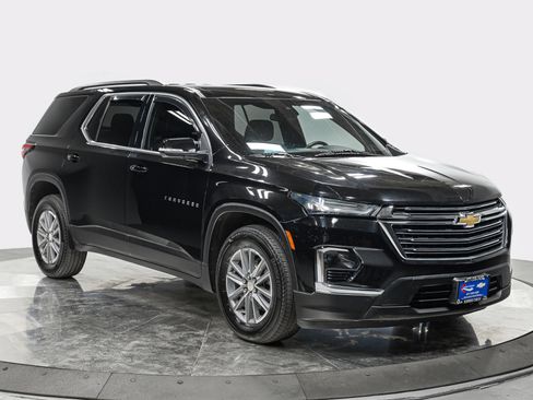 Used 2023 Chevrolet Traverse LT AWD/4WD image 9