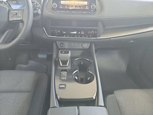New 2026 Nissan Rogue SV FWD image 3