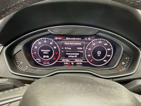 Used 2018 Audi Q5 2.0T Premium Plus w/ Premium Plus Package AWD/4WD image 32