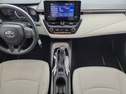 Used 2022 Toyota Corolla LE FWD image 16