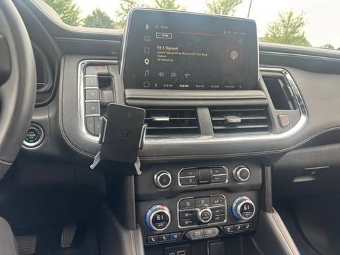Used 2024 GMC Yukon AT4 w/ Technology Package AWD/4WD image 12