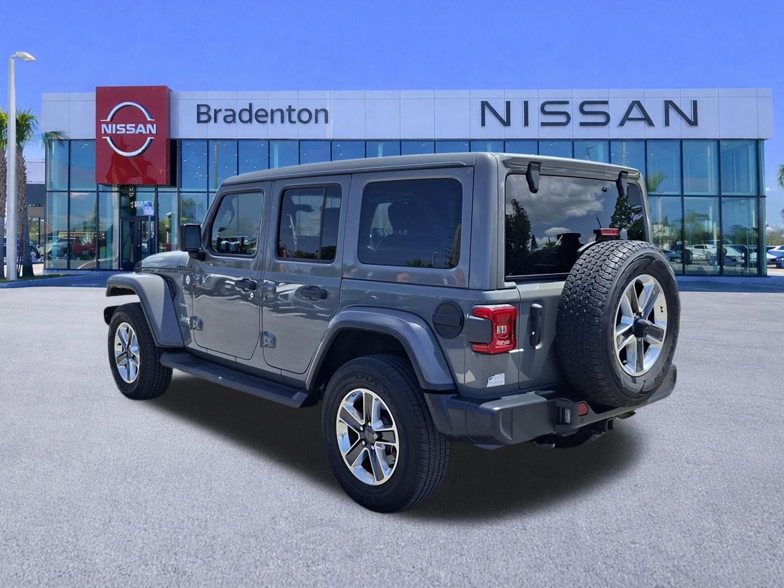 Used 2020 Jeep Wrangler Unlimited Sahara w/ LED Lighting Group AWD/4WD image 7